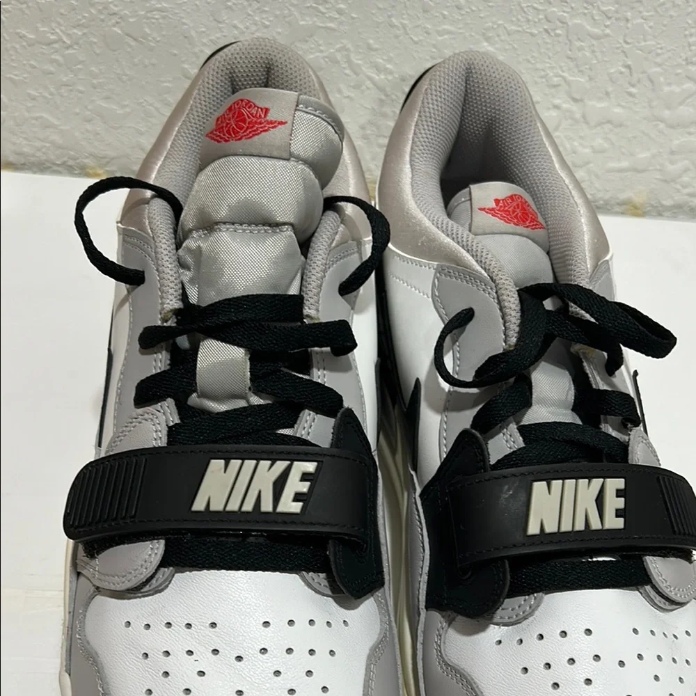JORDAN legacy 312 low tech grey fire red black men’s Sneakers Size 11.5 GUC.